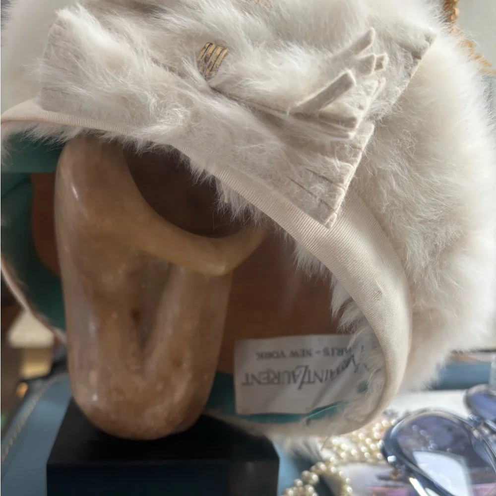 YSL fabulous vintage Fur Hat with Bow Accessories - Picture 9 of 16